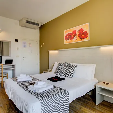 Christian Ideale Per Famiglie 3* Riccione