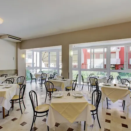Christian Ideale Per Famiglie Hotel Riccione