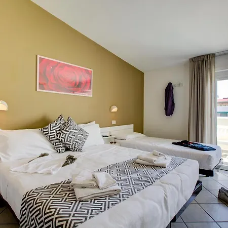 Christian Ideale Per Famiglie 3* Риччоне